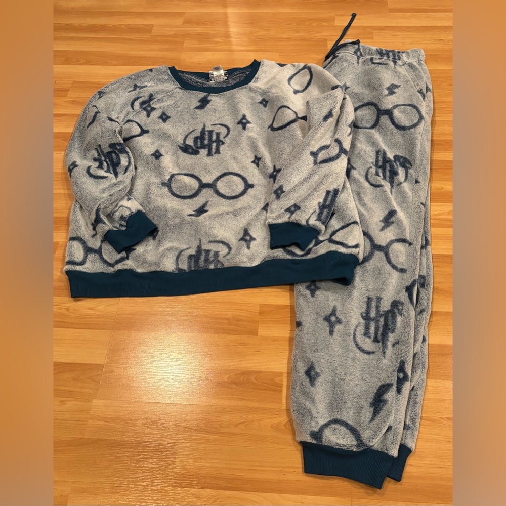 Wizarding World Harry‎ Potter Plush Navy Pajama Set